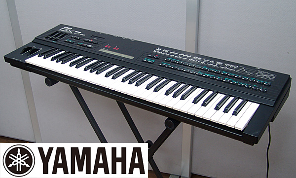 YAMAHA【DX7 II-FD】ヤマハ シンセサイザー スタンド付 中古品: 楽器